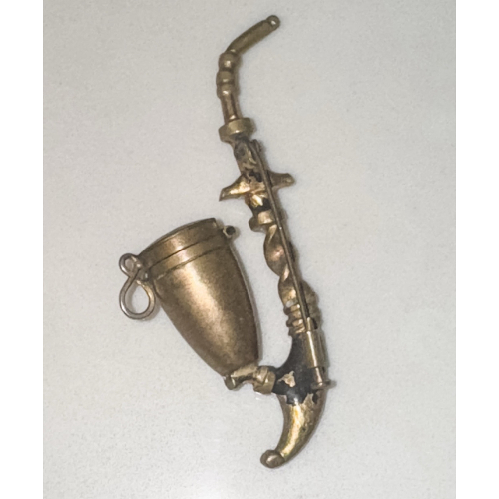 VINTAGE VICTORIAN PIPE SHAPED VINAIGRETTE PIN - Picture 2 of 6